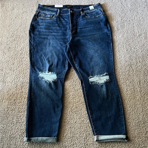 NWT Judy Blue Mid Rise Destroy Slim Fit In Dark Blue Wash Size 25/16W/20W - Picture 3 of 10